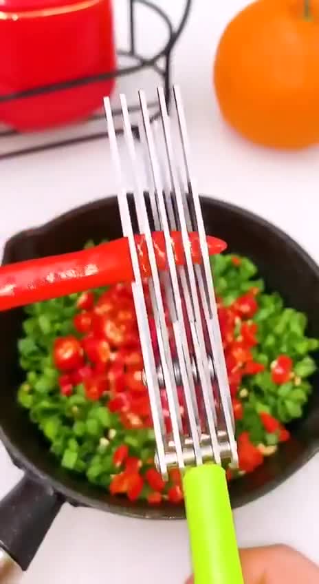 قیچی سبزی خرد کن 5تیغ MEILIAN رنگ رندوم