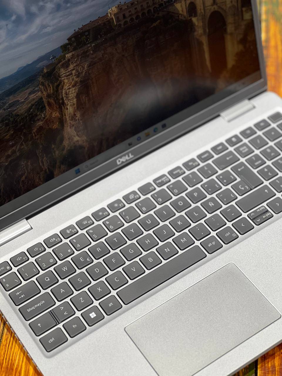 Dell Precision 3571جدید