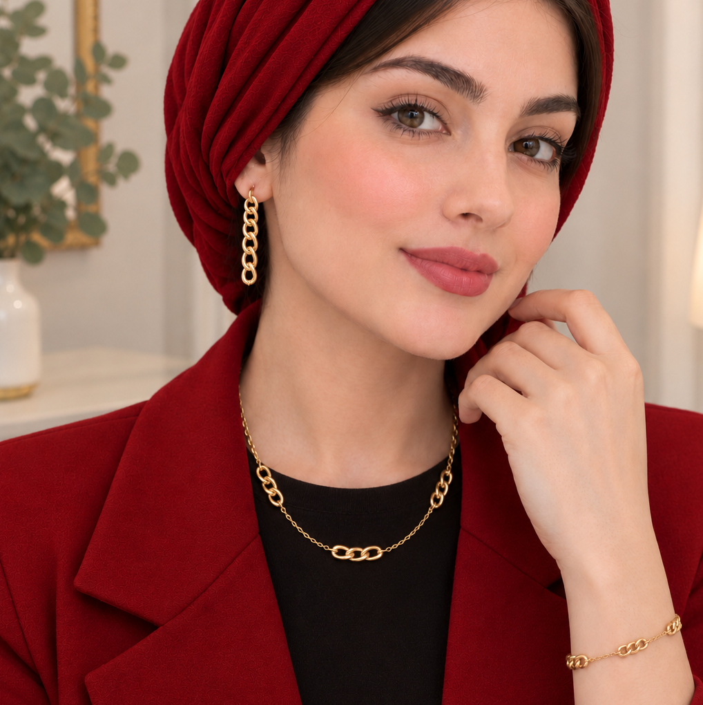 سرویس گردنبند و دستبند و گوشواره زنجیر کارتیر و دیپلمات استیل طلایی رنگ ثابت