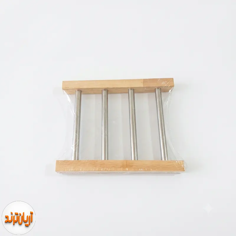 زیر دیگی فلزی چوبی