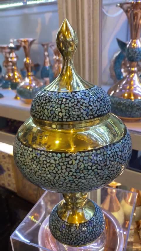 شکلات خوری فیروزه کوبی