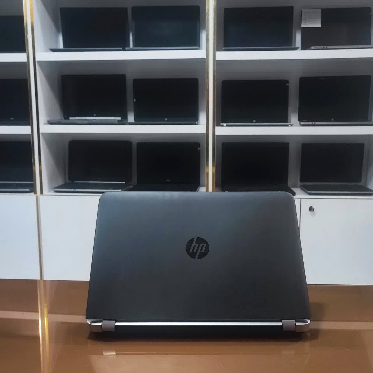 لپتاپ اچ پی i5 نسل 6 با گرافیک دو گیگ مجزاجدید