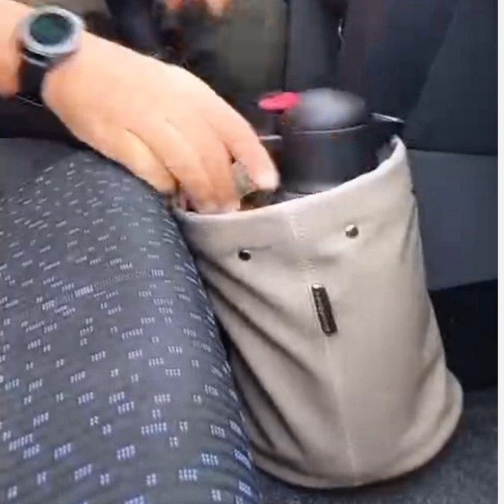 جا فلاسکی خودرو دیگه نگران ریختن افتادن لحظه ای فلاسک چای و ریختن آن در کف خودروی خود نباشید