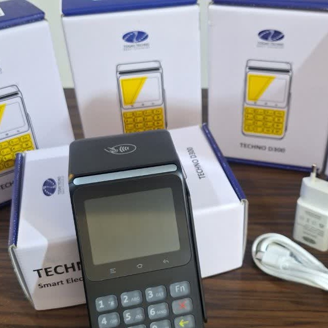 دستگاه کارتخوان برند PAX مدل D300+ سیار + بدون هزینه ی فعالسازیجدید
