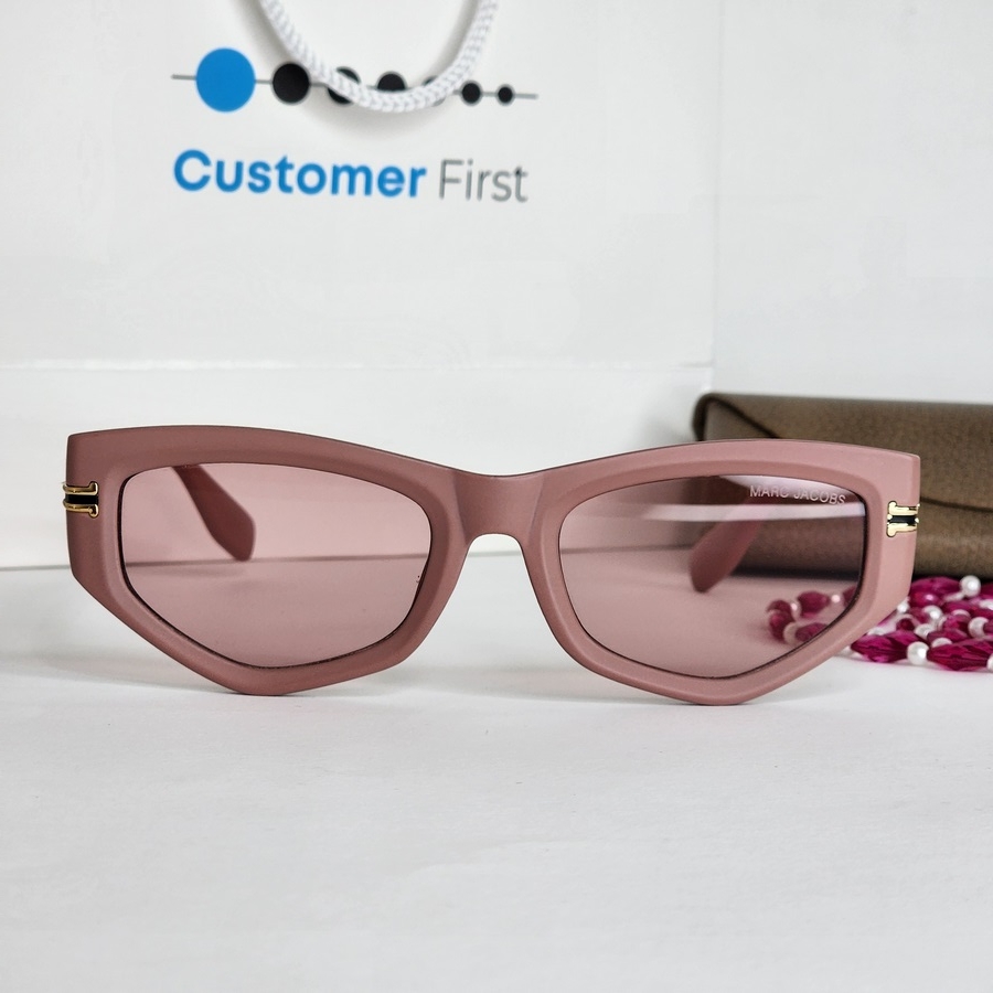 عینک افتابی زنانه گربه ای MARC JACOBS کد b656