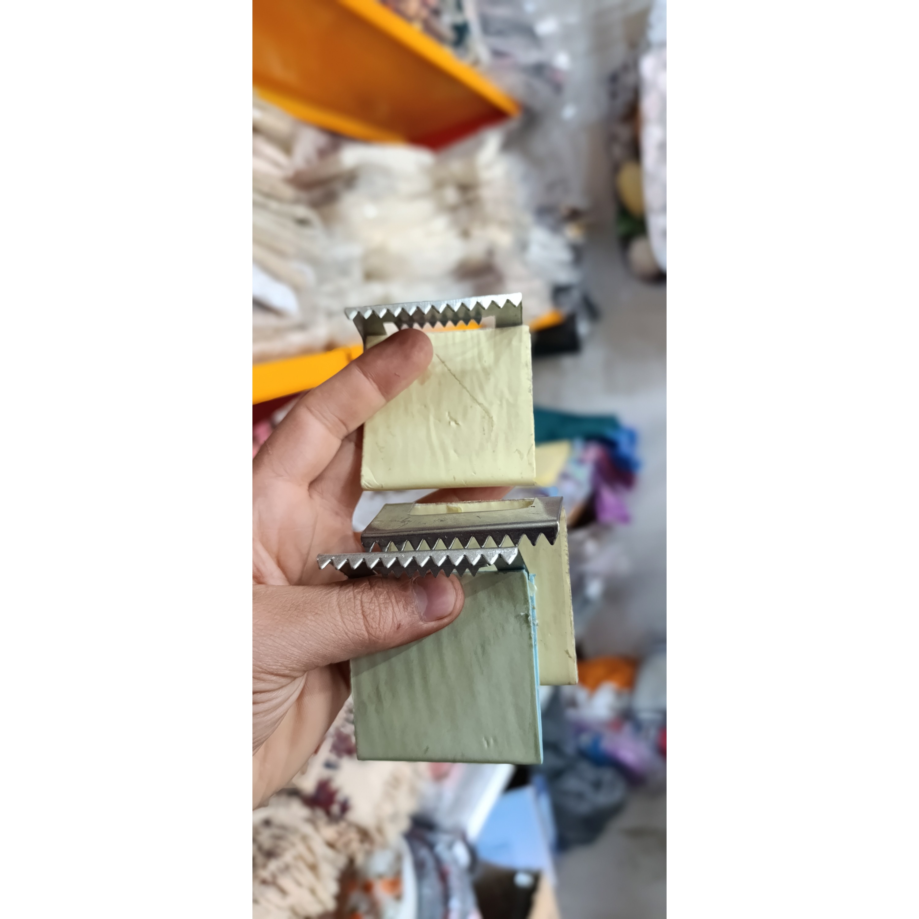 گیره یا بست فرش و موکت فلزیجدید