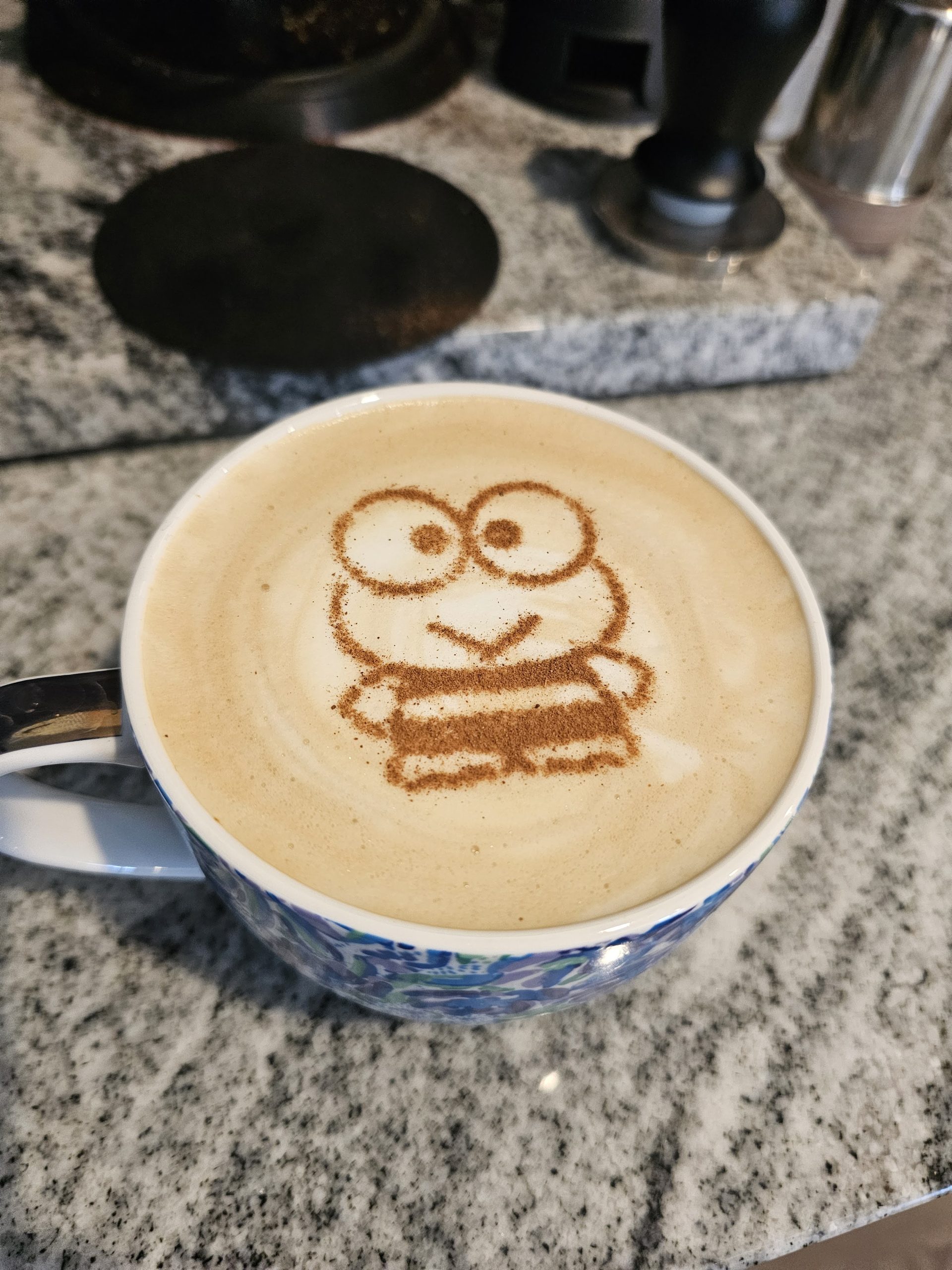شابلون تزئین قهوه مدل Keroppi