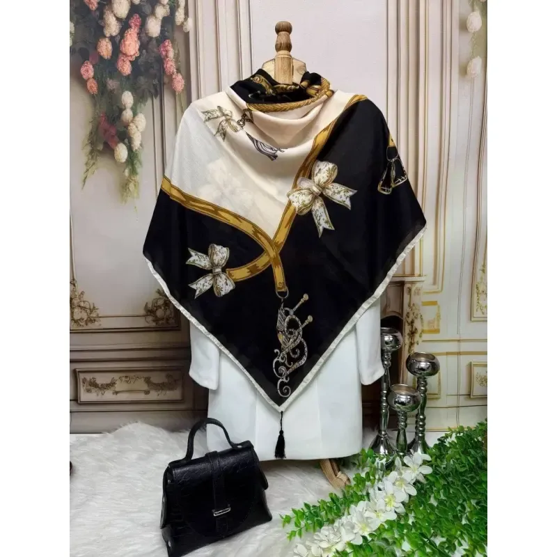 روسری ساتن ابریشم طرح پاپیون قواره 140 توییل مجلسی