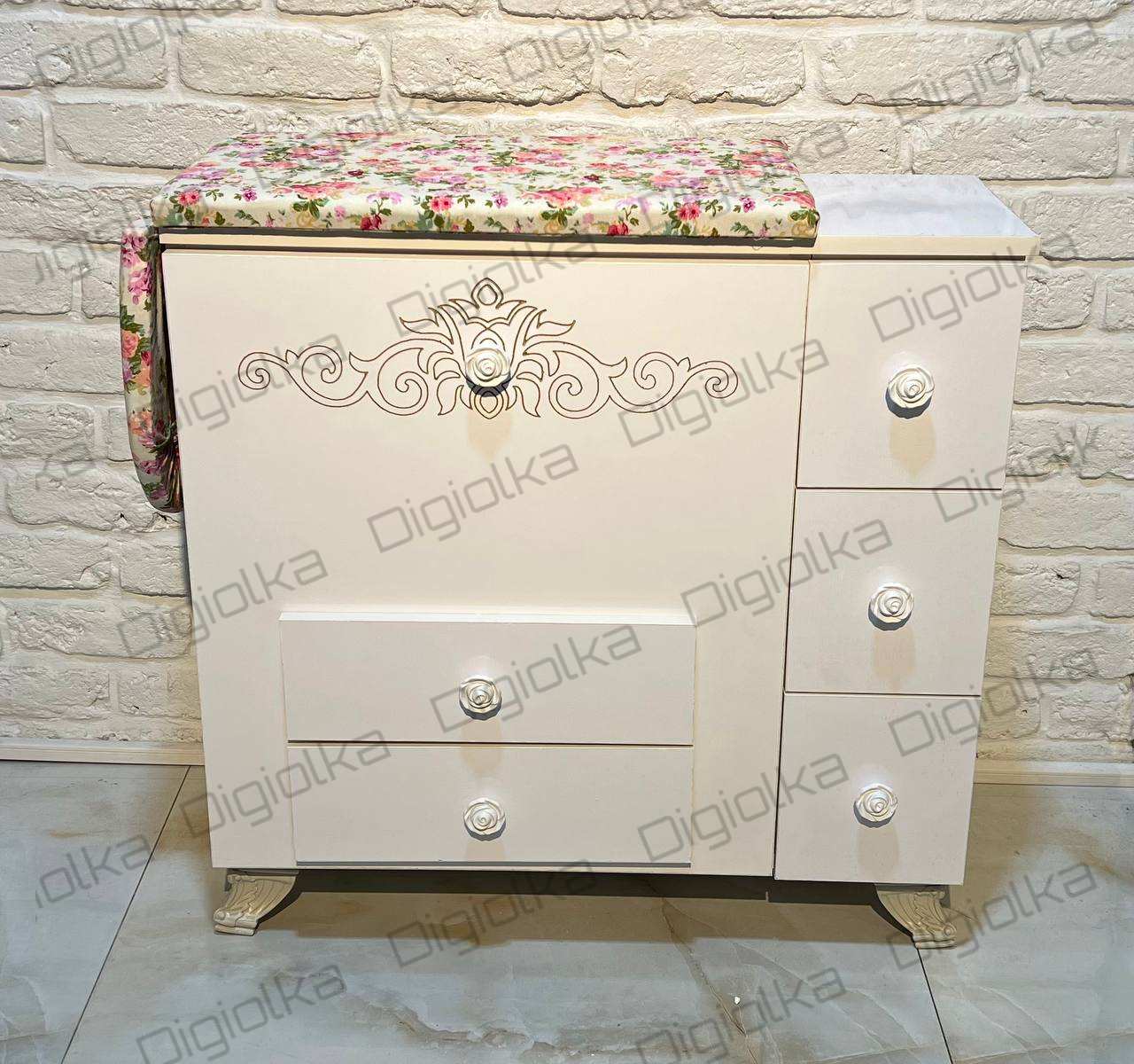 میز اتو آسانسوری