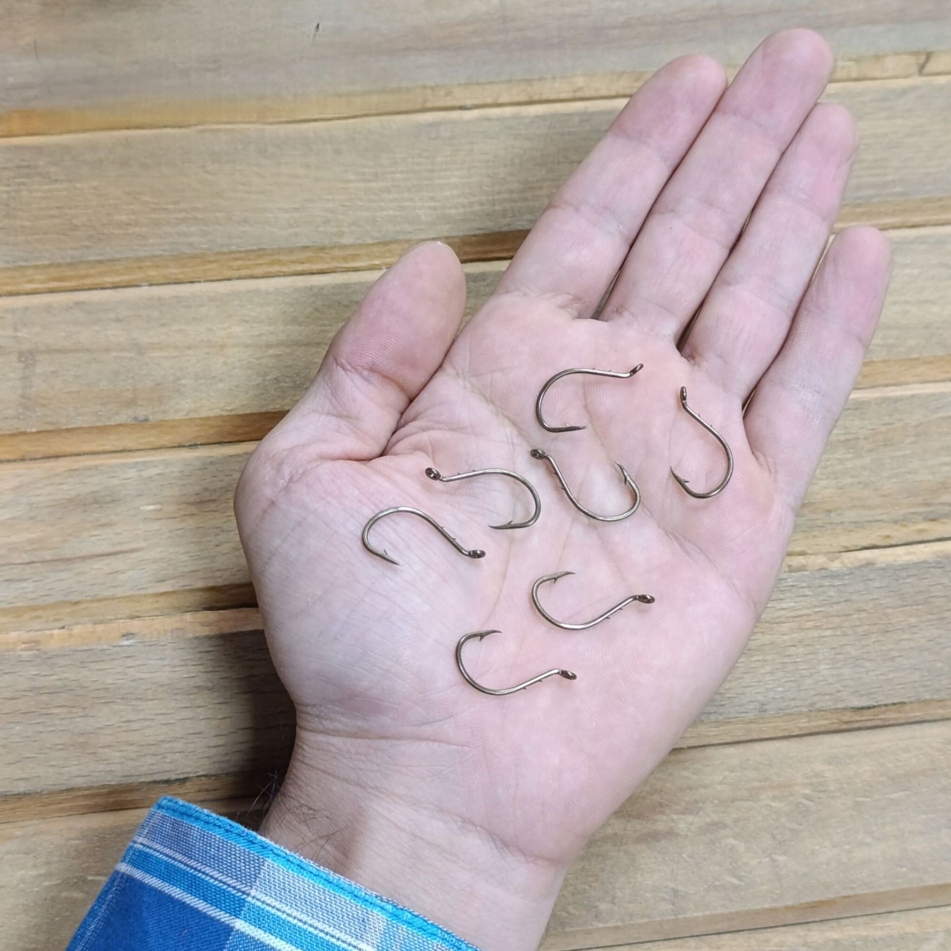 قلاب ماهیگیری یوولا YOUVELLA برنزی سایز 2 بسته 7 عددی ساخت کرهجدید