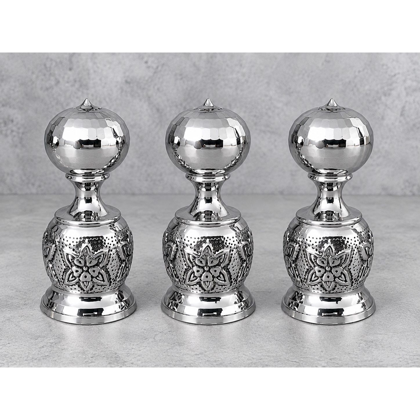 نمکدان مسی گلبرگ کروم 3 عددی نمکدان مسی شیک و زیبا مناسب پذیرایی مس زنجان نمونه