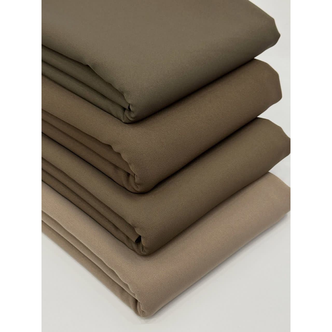 پارچه کرپ فیس باربی درجه یک عرض 1.5 (گ)