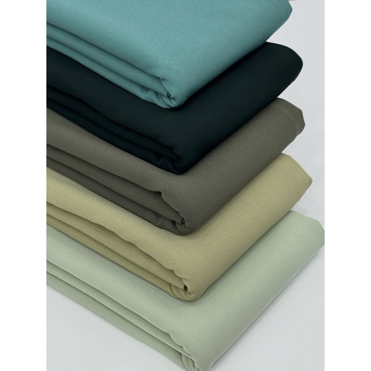 پارچه کرپ فیس باربی درجه یک عرض 1.5 (گ)
