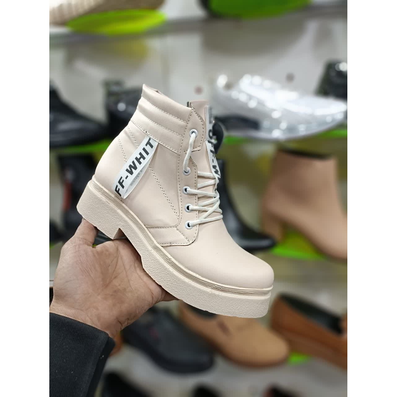 نیم بوت زنانه کرمی ff whit کد 2081
