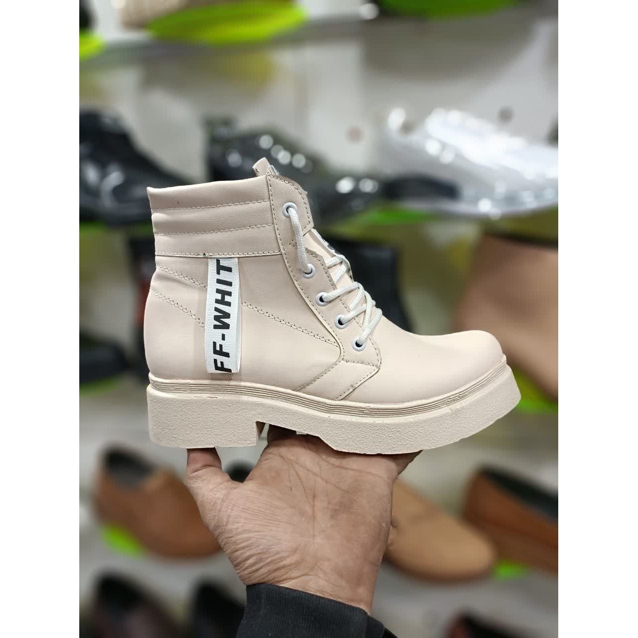 نیم بوت زنانه کرمی ff whit کد 2081