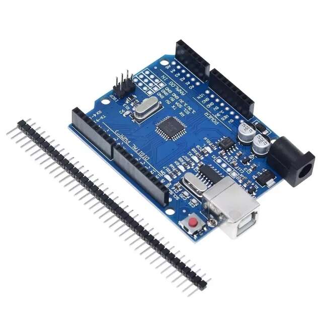 برد آردوینو Uno دارای پردازنده مرکزی ATmega328 و چیپ مبدل CH340G