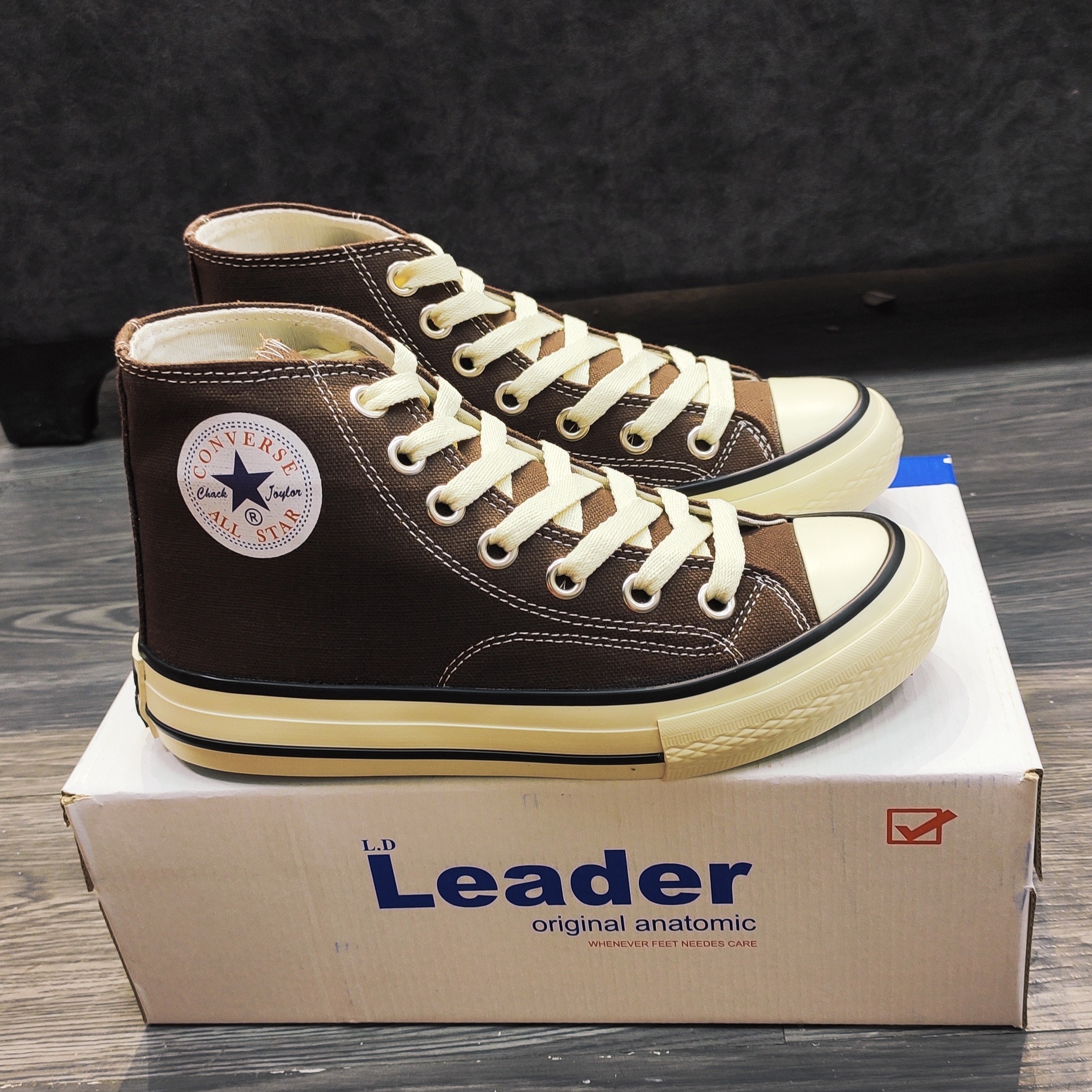 کتونی آل استار All star زنانه رنگ قهوه ای 36 تا 40 موجود( کتانی ال استار-All star)