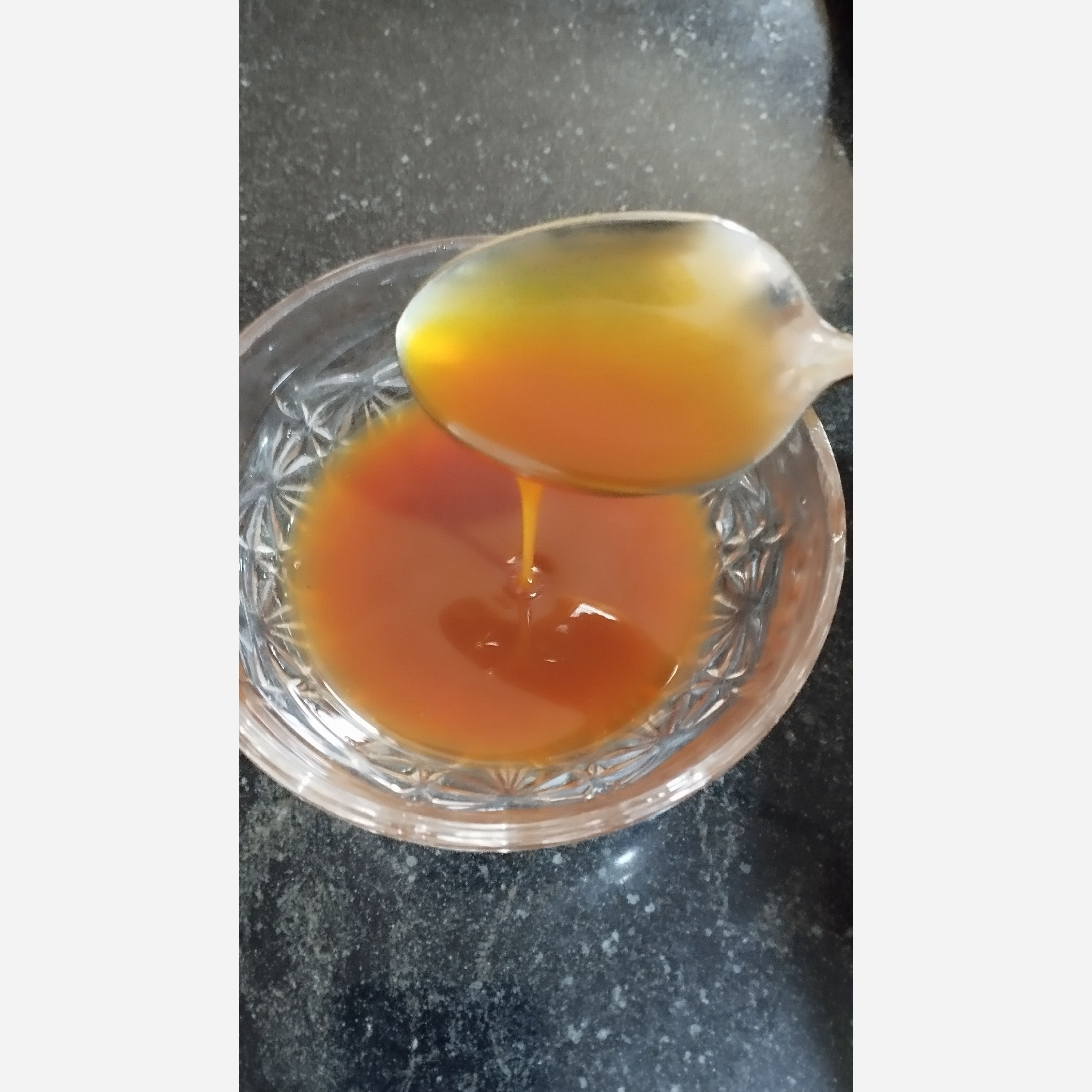 شیره سیب خالص وسنتی محصول باغ خودمان (بدون هیچ افزودنی)1000گرمیshire1002 مدل 1