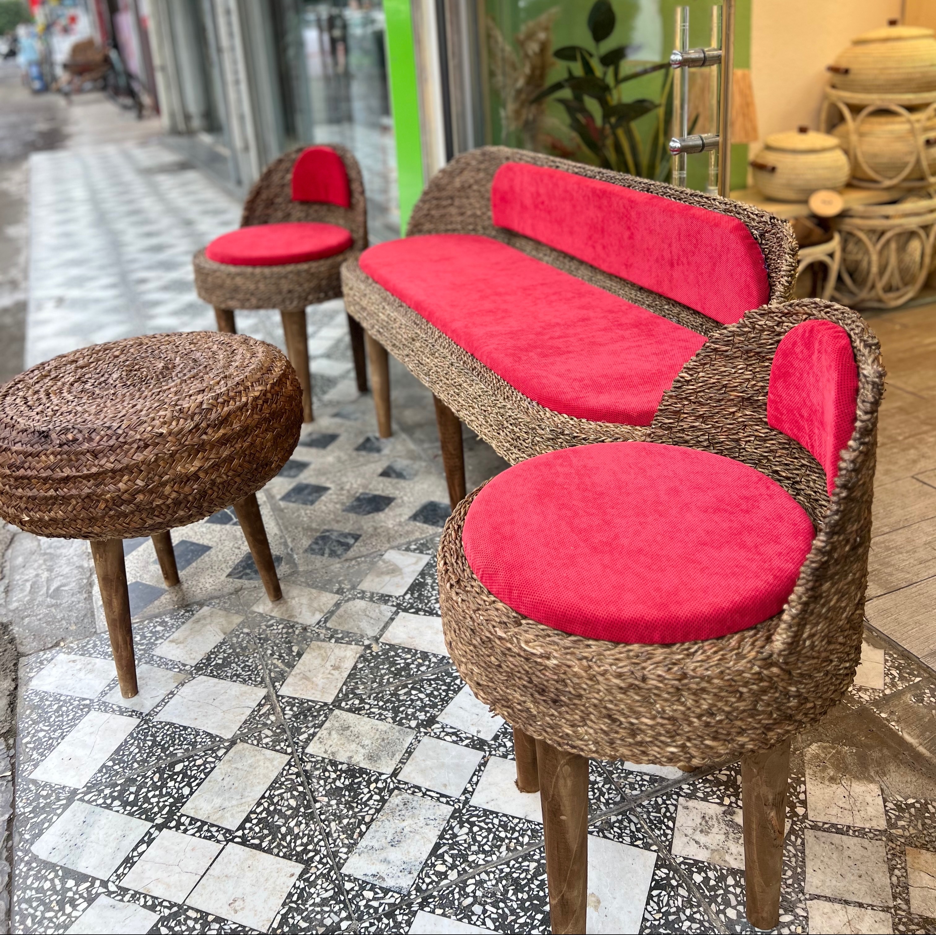 مبلمان حصیری صندلی حصیری تشک قرمز (پسکرایه