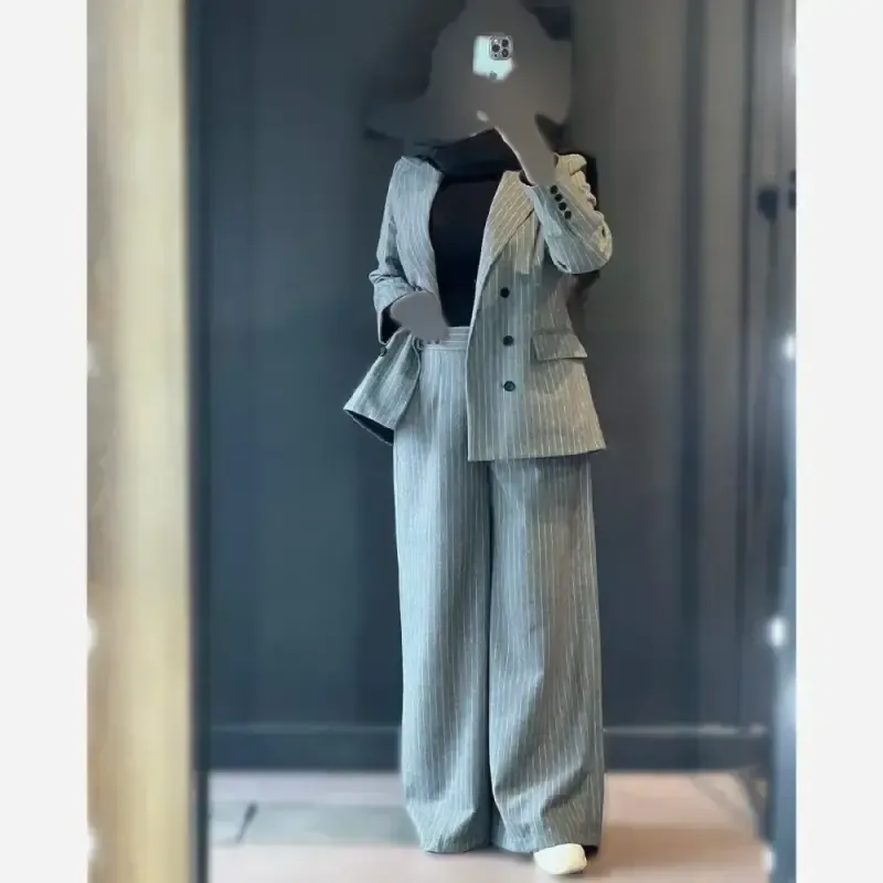 کت شلوار زنانه مدل آرنیکا جنس دیپلمات پرشیا سایز بندی رنگ مشکی سرمه ای طوسی
