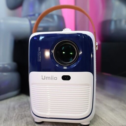 ویدئو پروژکتور خانگی هوشمند Umiio Q2