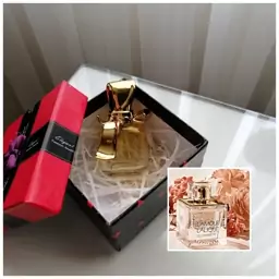 عطر لالیک لامور زنانه درجه یک 15 گرمی همراه با شیشه آنتیک و جعبه هدیه 