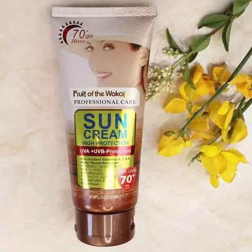 کرم ضدآفتاب بی رنگ  SPF 70 ضد آفتاب بیرنگ