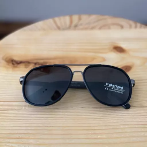 عینک آفتابی مردانه رنگ مشکی و تیتانیوم مدل RayBan