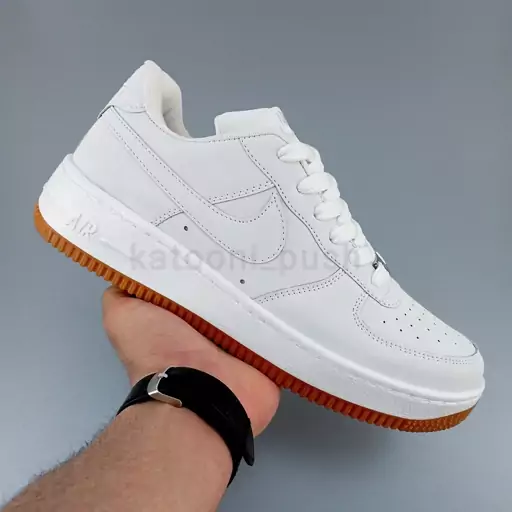 کتونی اسپرت مردانه نایک ایر فورس Nike Air Force 1 رنگ سفید کف کارامل  ( Nike AirFore 1 - نایک ایرفورس 1 - کفش ایر فورس )