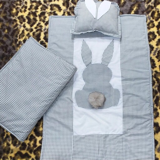 سرویس خواب نوزادی 3 تکه طرح خرگوش رنگ طوسی و ست مسافرتی قابل حمل