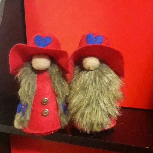 2 تاعروسک لیلیپوت ولنتاین زن و مرد
 کلاه لبه دار قرمز/ جفتی هستند