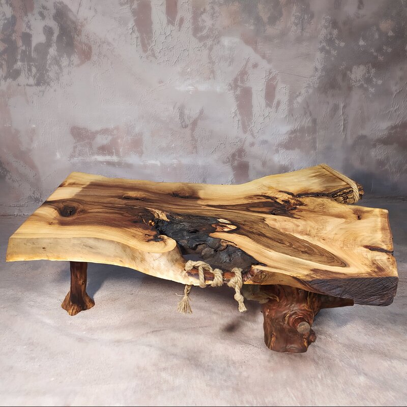 سفارش ساخت مشابه میز جلو مبلی چوبی با چوب گردو به سبک روستیک 
