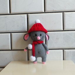 عروسک موش سرمایی بافتنی