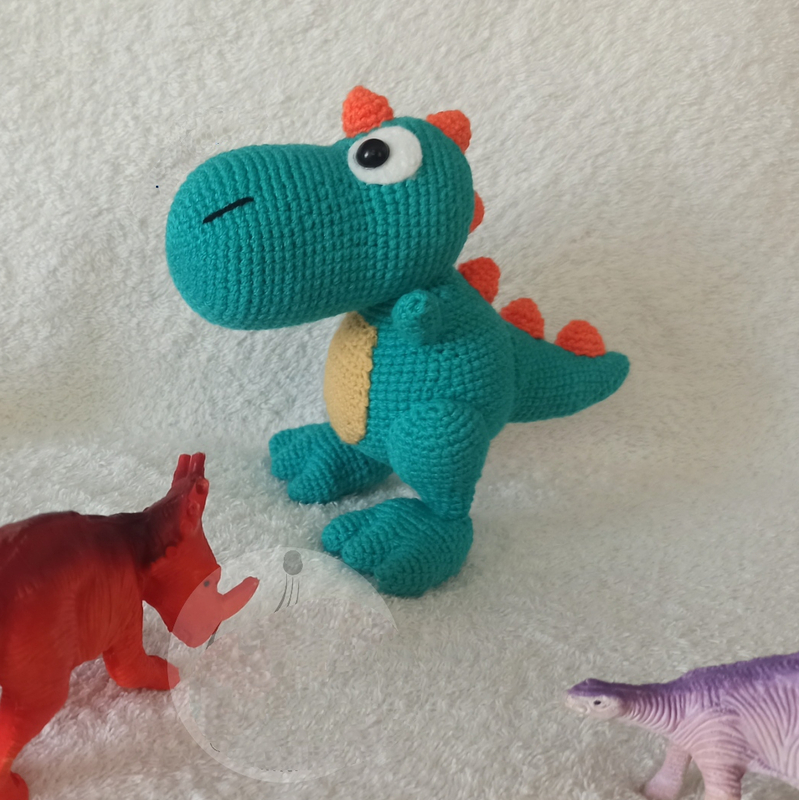 عروسک دایناسور دست بافت مدل تیرکس بافتنی 