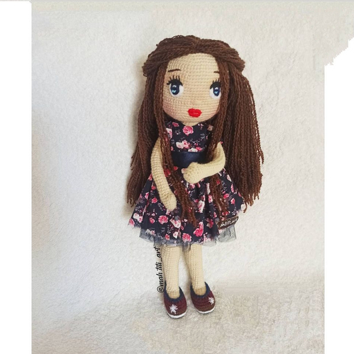 عروسک دختر دست بافت کاموایی مدل  بافتنی کد 11