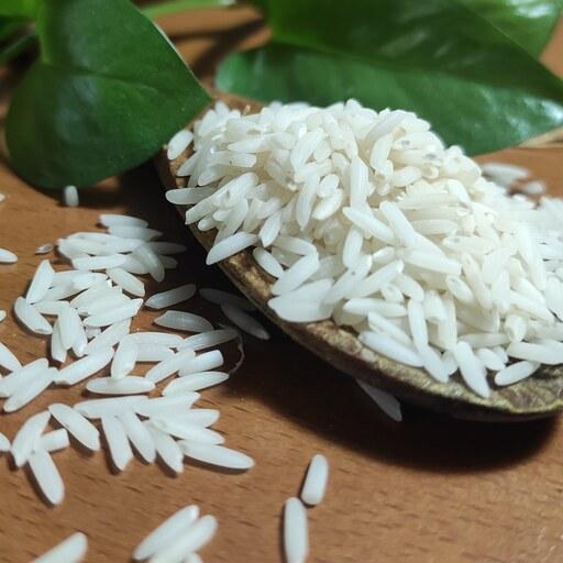 برنج درست دونه  هاشمی معطرو خوش پخت اعلا لاهیجان 10 کیلویی (با ارسال رایگان)