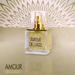 عطر جیبی زنانه  دلگادو مدل AMOUR حجم 30 میلی لیتر

