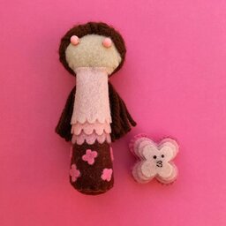  عروسک سر کلیدی (جاکلیدی)؛ نمدی دختر گلی و شکوفه ی ناناز
