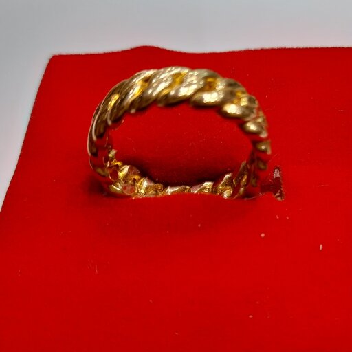 حلقه طلاروس،رنگ ثابت،در چند سایز متفاون