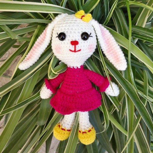 عروسک بافتنی خرگوش دختر   پر فروش با قد 17 سانتی متر