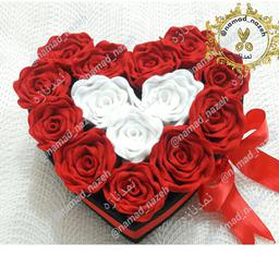 باکس گل نمدی قلب با گلهای رز برای ولنتاین و عزیزانتان