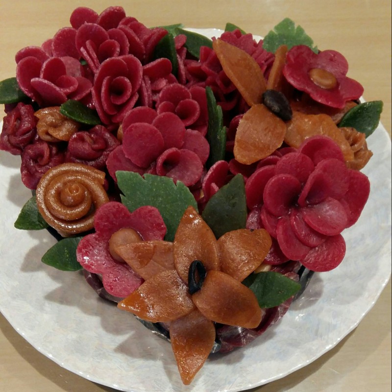 کیک پر از گل لواشکی مخصوص هدیه و مناسبتها