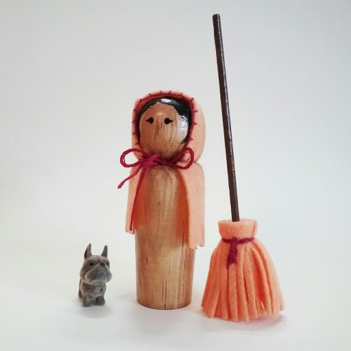 عروسکی چوبی دست‌ساز طرح جادوگر نارنجی