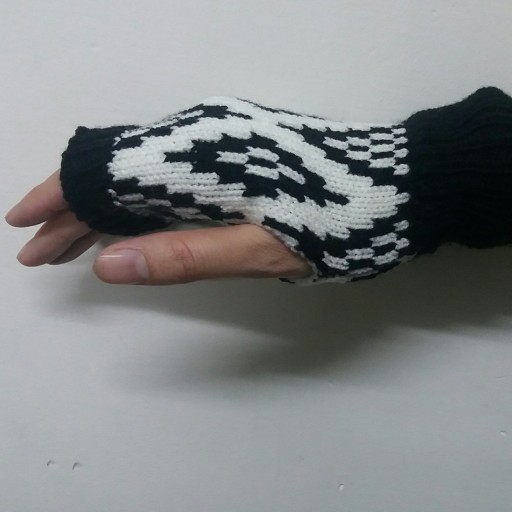 دستکش بافتنی مردانه هندسه نامیرا