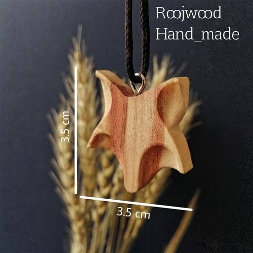 آویز گردنبند چوبی روباه ساخته شده از چوب افرا با بند چرم پوست ماری قابل تنظیم اندازه 