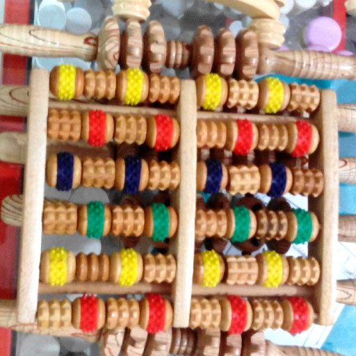 ماساژور چوبی سنتی کف پا
