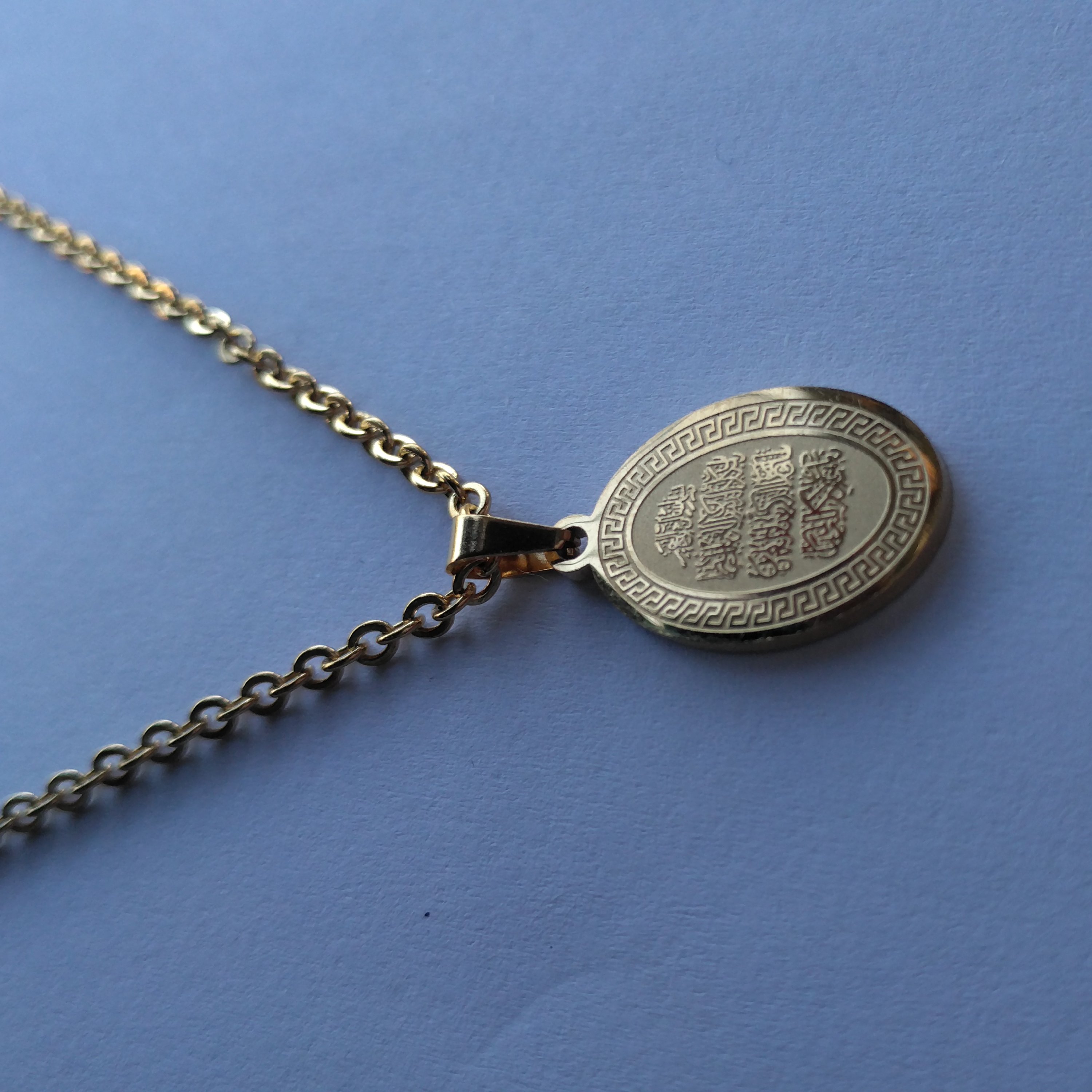 پلاک استیل طلایی ون یکاد   p2