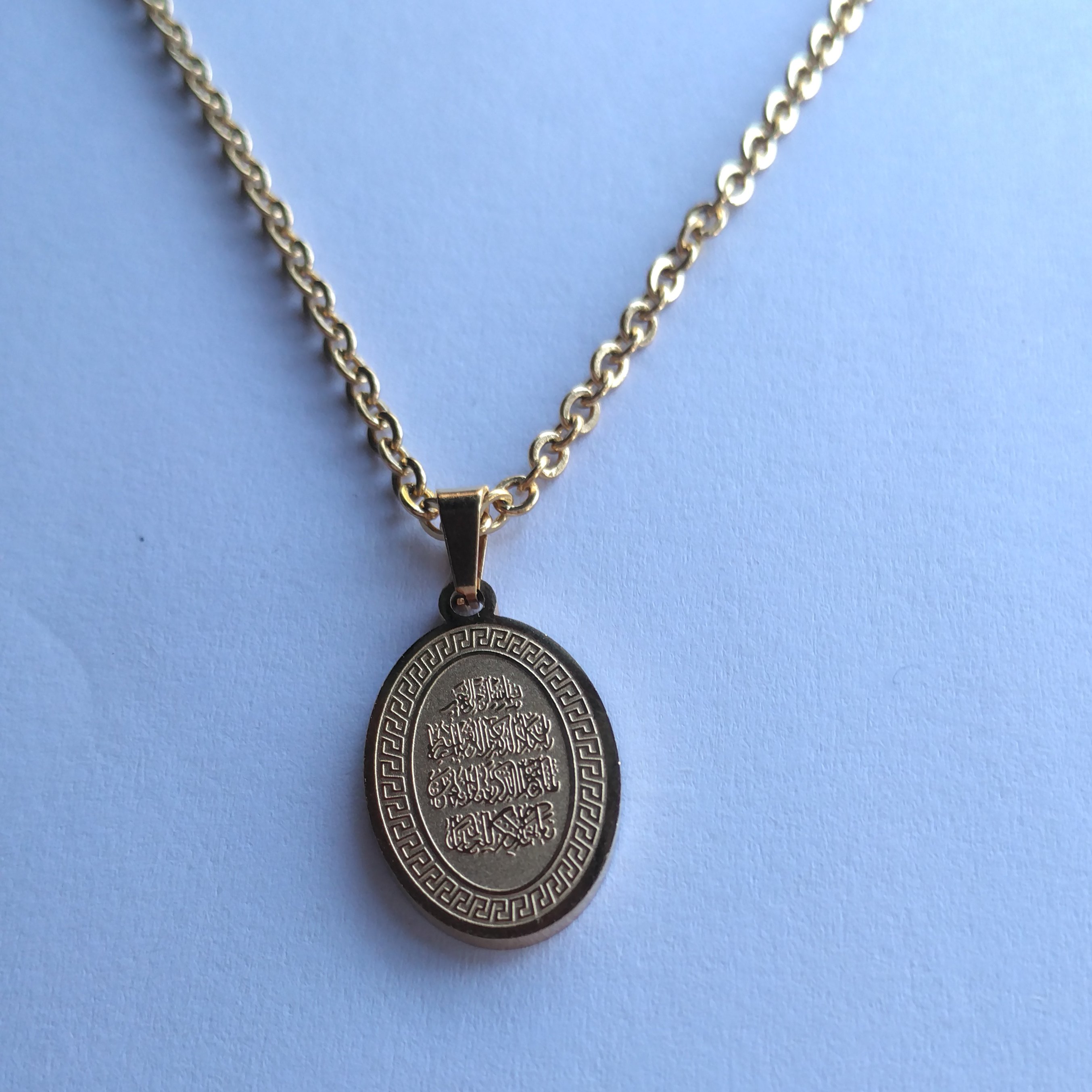 پلاک استیل طلایی ون یکاد   p2