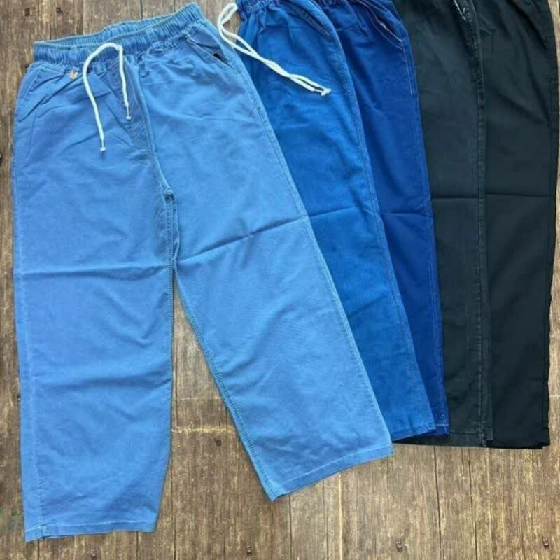 :
شلوار جین بگ زنانه جنس:لی کاغذی      رنگ بندی:دو رنگ آبی پررنگ و سورمه ای       سایزبندی: هفت سایز 