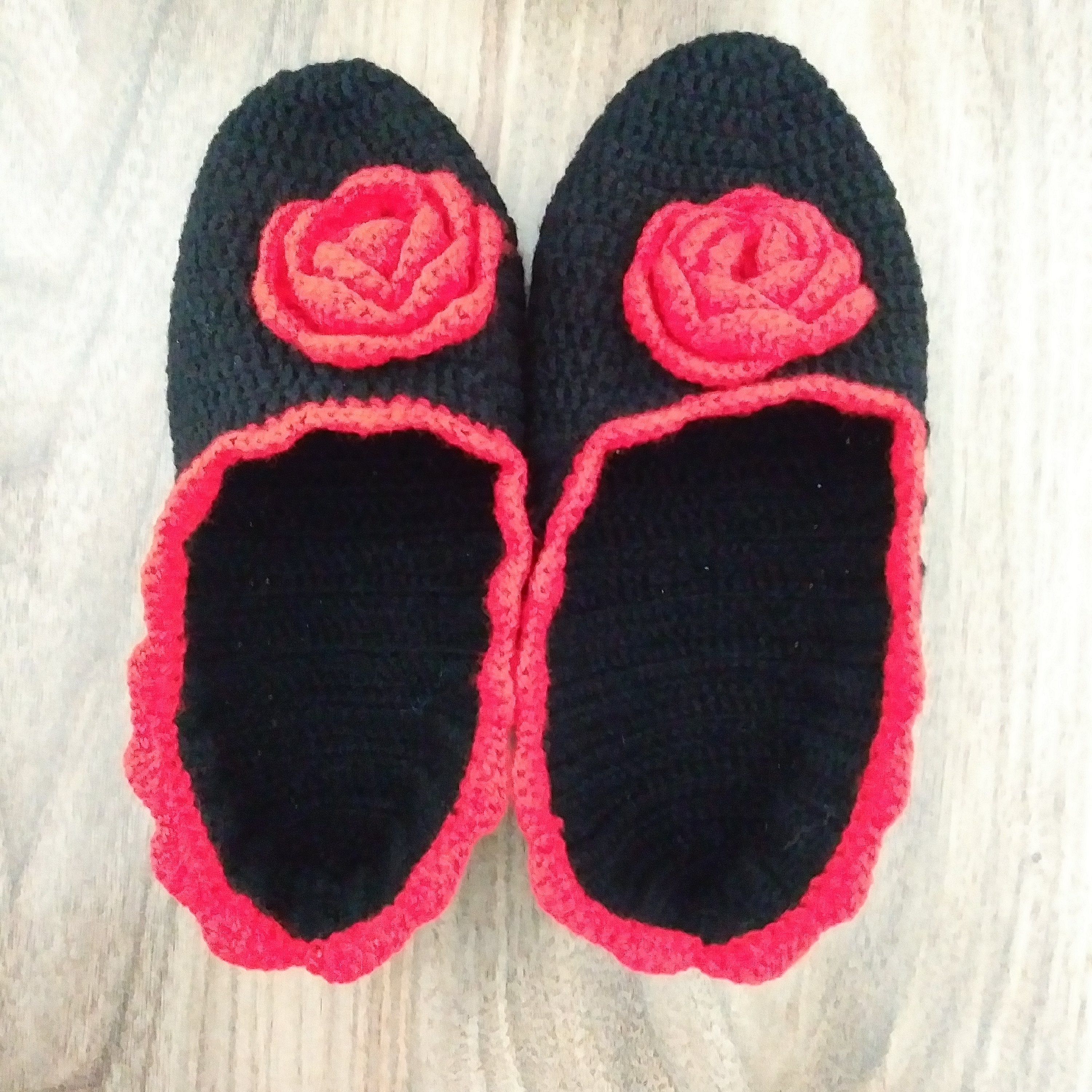 پاپوش بافت دخترانه بافته شده با کاموای ایرانی مناسب سایز37 الی 40